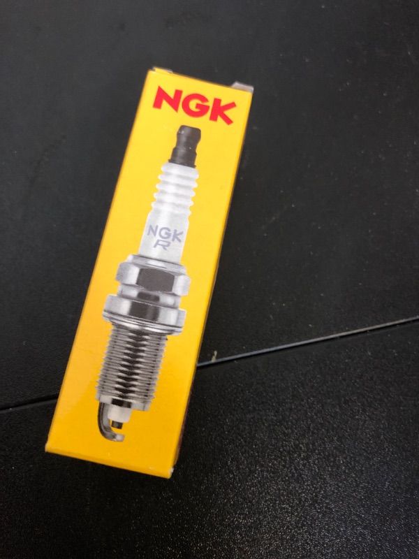 Photo 2 of 1pc NGK 7131 BPR6ES SPARK PLUG