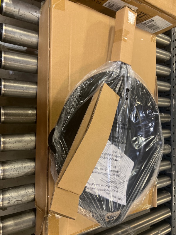 Photo 1 of Amazon Basics Pre-Seasoned Cast Iron Skillet, Heavy-Duty & Large, 15-Inch, Black 15"