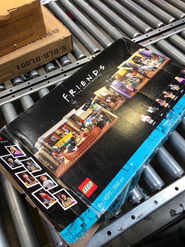 Photo 4 of  LEGO Icons The Friends Apartments 10292, Friends TV Show Gift from Iconic Series, Detailed Model of Set, Collectors Building Set with 7 Minifigures of Your Favorite Characters
