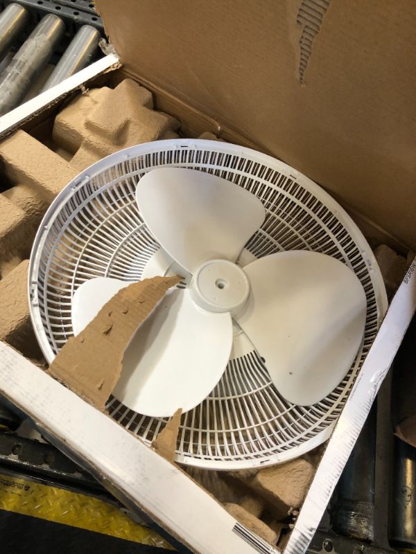 Photo 2 of Black & Decker, White 16" Stand Fan with Remote