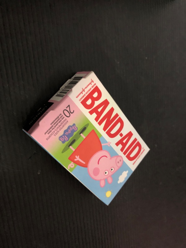 Photo 2 of Band-Aid Adhesive Peppa Pig Bandages - 20ct