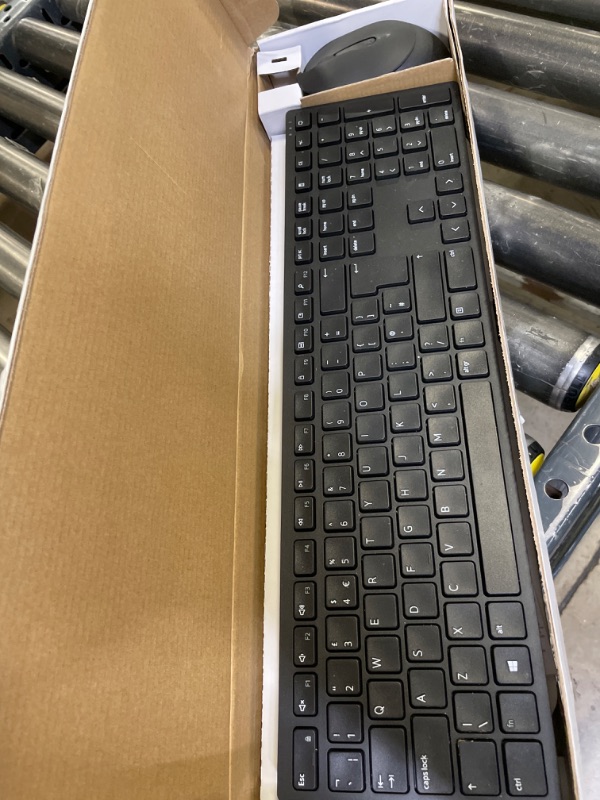 Photo 2 of Dell KM3322W Keyboard and Mouse