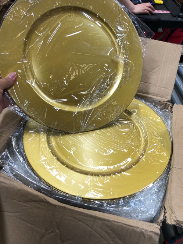 Photo 1 of Zhehao 100 Pcs Charger Plates Bulk 13 Inch Round Wedding Chargers Plastic Plate Chargers Dinner Charger Plates for Wedding Party Baby Shower Table Setting Event Decoration(Gold)
