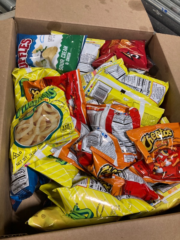 Photo 1 of ****USED***EXPIRES:: SEPT  24 2024*** Frito Lay Party Mix Variety Pack, (Pack of 40)