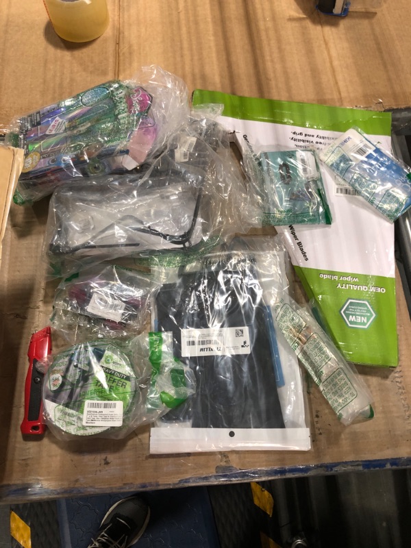 Photo 1 of ***BUNDLED BAG OF  MIXED ITEMS***
***AS IS / NO RETURNS -  FINAL SALE***
