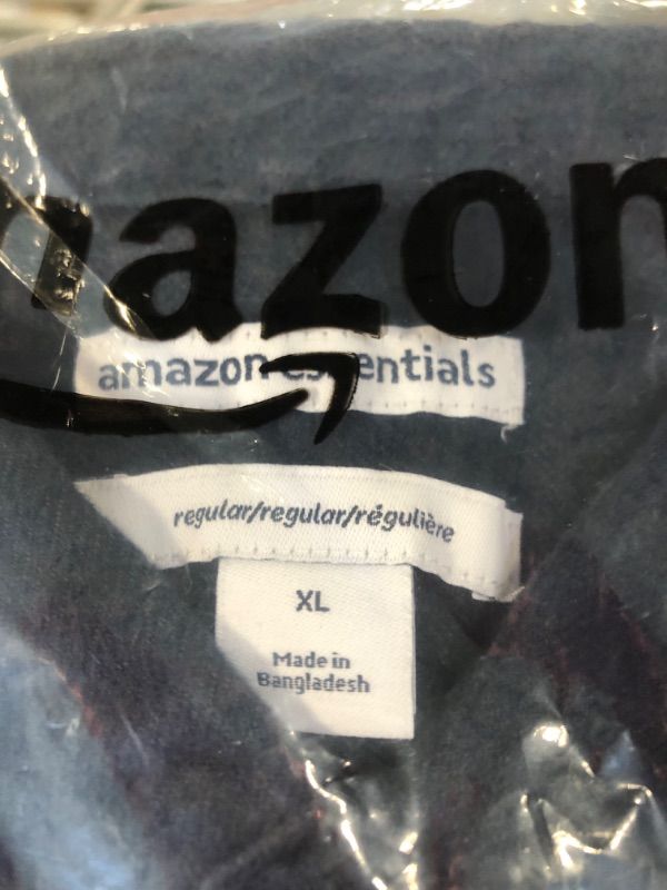 Photo 3 of ***SIMILAR***
***FACTORY SEALED***
Amazon Essentials Men's Regular-Fit Long-Sleeve Two-Pocket Flannel Shirt Medium Black Burgundy Plaid