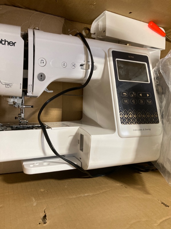 Photo 2 of ****USED***Brother SE700 Sewing and Embroidery Machine