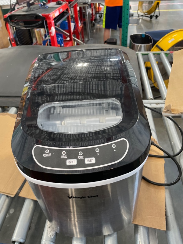 Photo 3 of ****USED**PARTS ONLY***SOLD AS IS**NO RETURNS*** Magic Chef Portable Countertop Ice Maker, Small Ice Maker for Kitchen or Home Bar, Tabletop Ice Maker for Parties, 27-Pound Capacity, Stainless Steel