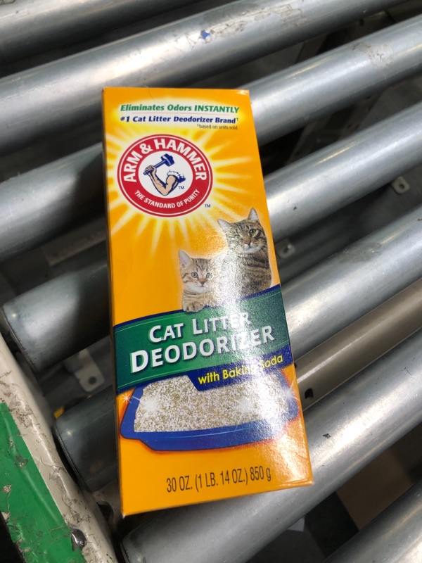 Photo 1 of ARM & Hammer Cat Litter Deodorizer 30 oz 1.88 Pound (Pack of 1)