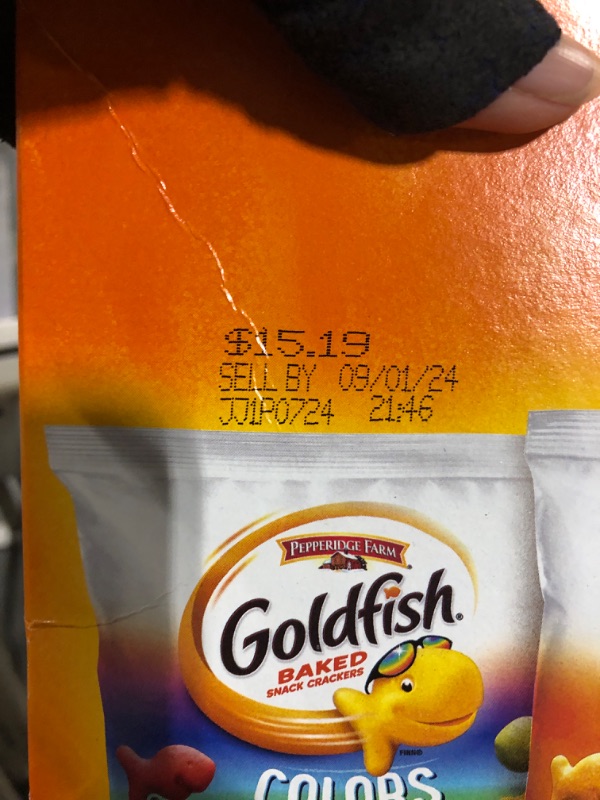 Photo 2 of * PAST EXPIRATION**
Goldfish Crackers Big Smiles Variety Pack with Cheddar, Colors, and Pretzels, Snack Packs, 30 Ct