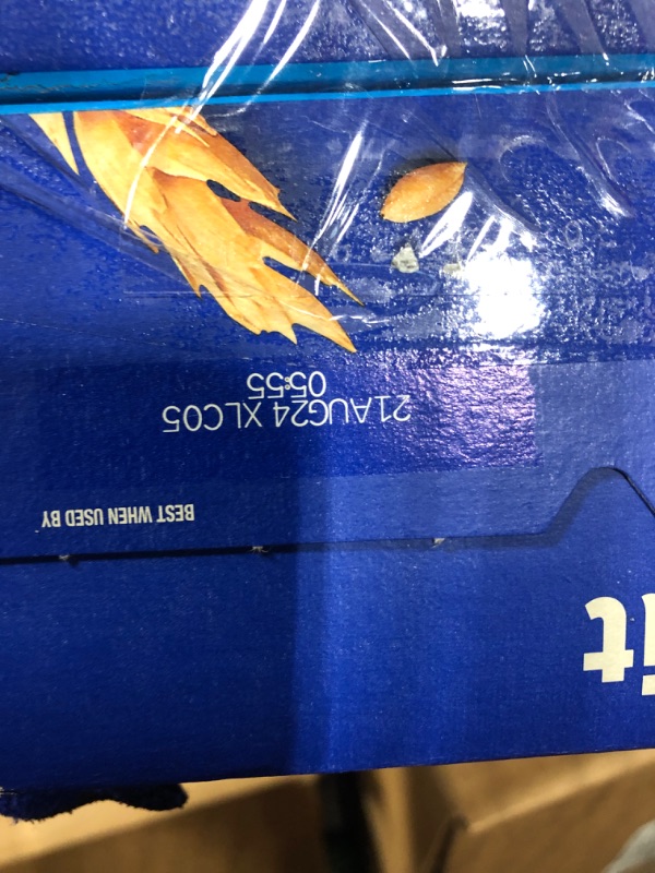 Photo 2 of ** PAST EXPIRATION**
Triscuit Original Whole Grain Wheat Crackers, Vegan Crackers, Party Size, 17 oz