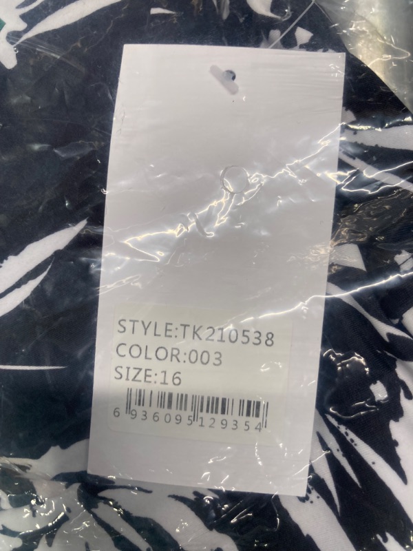 Photo 1 of ****USED*** Women's Plus Size Tankini Top Fashion Swimwear Tops Underwire Bathing Tops Tummy Control?No Bottom? 16 Plus 210538-003