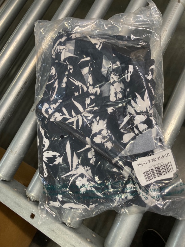 Photo 1 of ****USED*** Women's Plus Size Tankini Top Fashion Swimwear Tops Underwire Bathing Tops Tummy Control?No Bottom? 16 Plus 210538-003