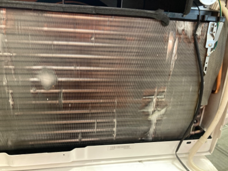 Photo 1 of ****FOR PARTS ONLY, NO RETURNS, NOT USA TYPE PLUG, SEE PHOTO****LG 24,500 BTU Window Air Conditioner, 230V, Cools 1,560 Sq.Ft. (39' x 40' Room Size), Quiet Operation, Electronic Control with Remote, 3 Cooling & Fan Speeds, Auto Restart, White 24500 BTU Co