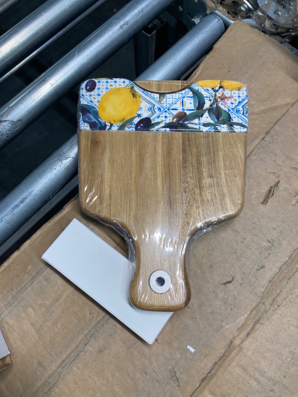 Photo 1 of  Charcuterie Boards Cheese...Shape with Handle, Yallow) New
