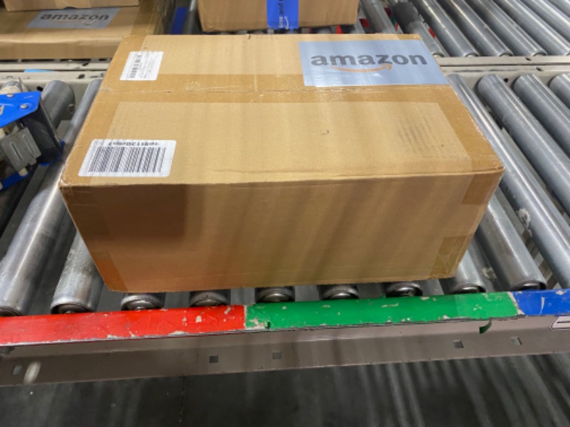 Photo 1 of 6 String Solar Combiner Box, IP65 Waterproof PV Combiner Box for On/Off Grid Solar System, with Lightning Arrester, 15ARated Current Fuse & 63A Circuit Breaker (Plastic Box) 6 String PV Combiner Box (Plastic)