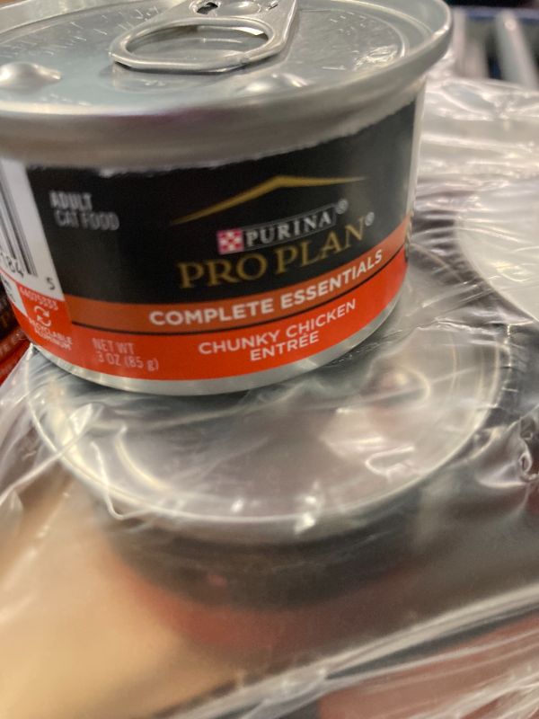 Photo 1 of ***USED** EXPIRES: 2/20/26 Purina Pro Plan Complete Essentials Chunky Chicken Entree - (Pack of 24) 3 oz. Pull-Top Cans Beef & Chicken 3 Ounce (Pack of 24)