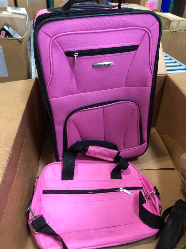 Photo 3 of ****USED*** Rockland
Pasadena Softside Spinner Wheel Luggage, Pink, Carry-