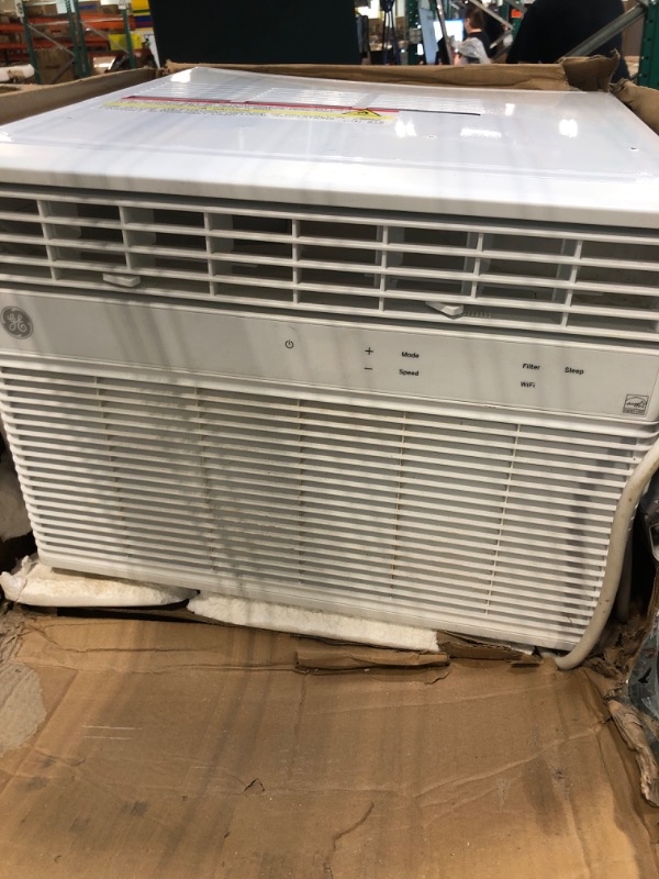 Photo 2 of ***SELLING AS PARTS - FINALE SALE - NO RETURNS****
GE Window Air Conditioner 10000 BTU, Wi-Fi Enabled, Energy-Efficient Cooling for Medium Rooms, 10K BTU Window AC Unit with Easy Install Kit, Control Using Remote or Smartphone App 10000 BTU White