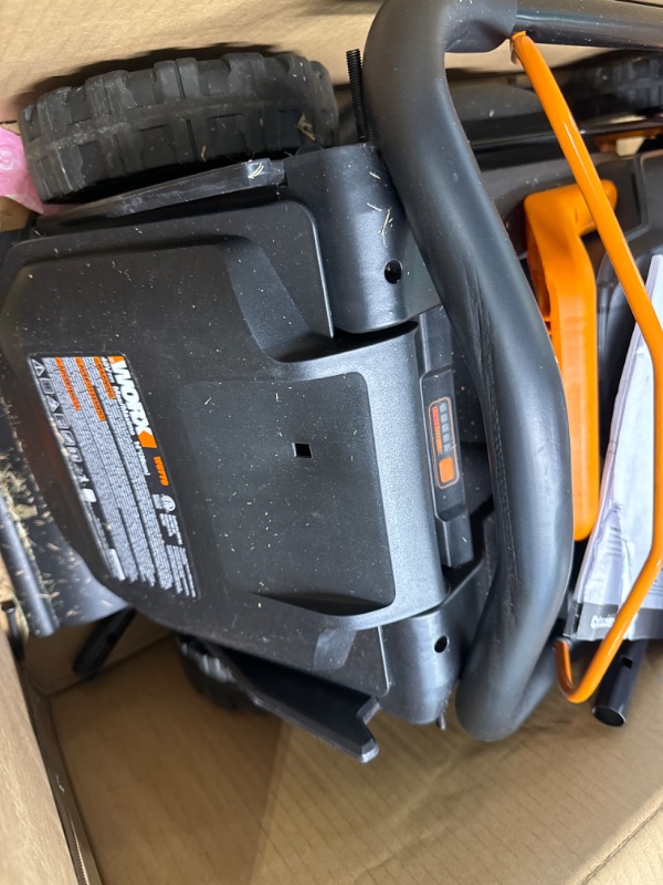 Photo 4 of ****USED***MISSING BATTERY AND CHARGER**** WG779 40V 14" Lawn Mower with Grass Collection Bag and Mulcher (2 x 4.0 Ah Batteries and 1 x Charger)