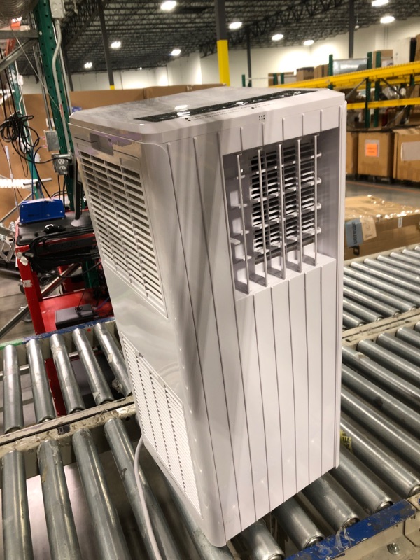 Photo 3 of ** use for parts**
ZAFRO 8,000 BTU Portable Air Conditioners Cools Up to 350 Sq.Ft, 4 Modes Portable AC with Remote/LED Display/24Hrs Timer for Home/Office/Dorms, White White 8,000 BTU+Drain Hose