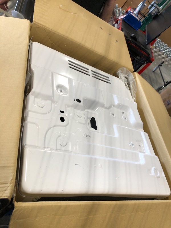 Photo 4 of ****NON FUNCTIONAL//SOLD AS PARTS ALL SALES FINAL**** 
Midea 12,000 BTU U-Shaped Smart Inverter Air Conditioner–Cools up to 550 Sq. Ft., Ultra Quiet with Open Window Flexibility, Works with Alexa/Google Assistant, 35% Energy Savings, Remote Control 12000 