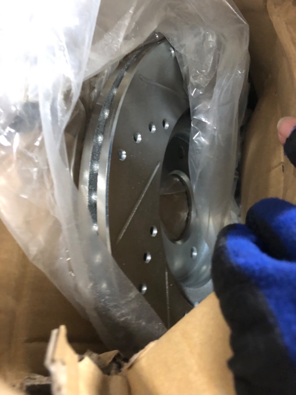 Photo 1 of ** NEW, OPENED PACKAGE**
R1 Concepts Front Brakes and Rotors Kit |Front Brake Pads| Brake Rotors and Pads| Ceramic Brake Pads and Rotors |Hardware Kit |fits 2007-2020 Infiniti QX56, Nissan Armada, Titan
