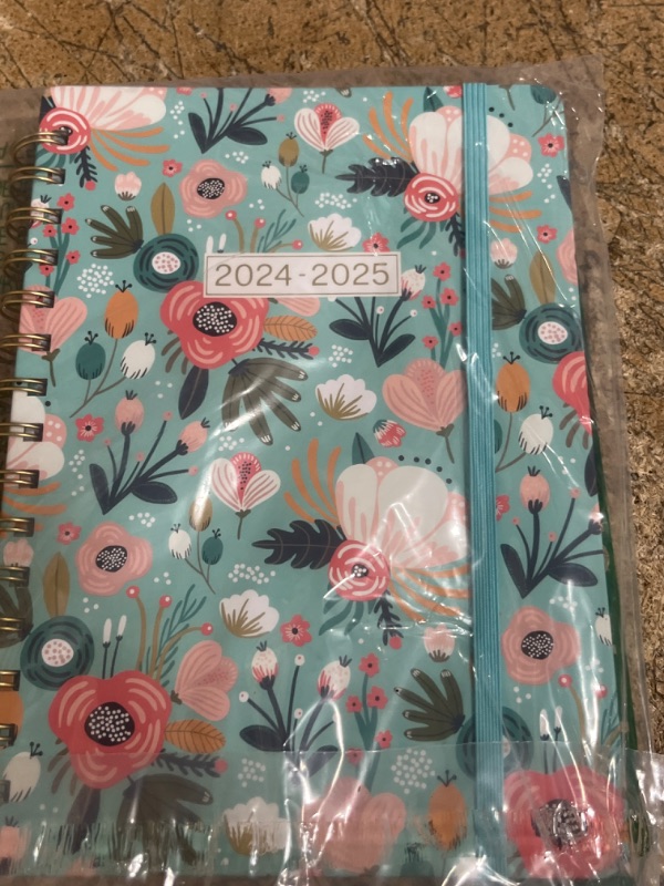 Photo 1 of 2024/2025 flower planner