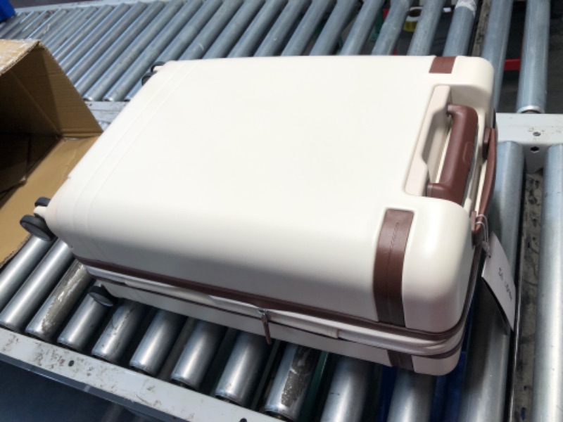 Photo 4 of ***USED - DIRTY - DEFAULT CODE IS 0-0-0***
Samsonite Virtuosa Collection, Off White, Carry-On 21-Inch Carry-On 21-Inch Off White