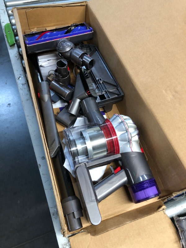 Photo 1 of (READ FULL POST) Dyson V8 Cordless Vacuum Cleaner
