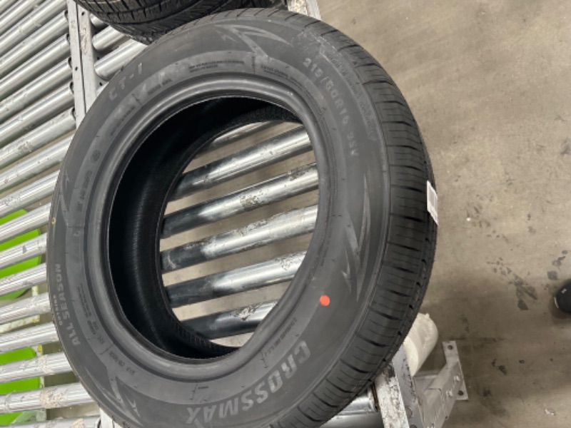 Photo 4 of 215/60R16 95V CT-1
