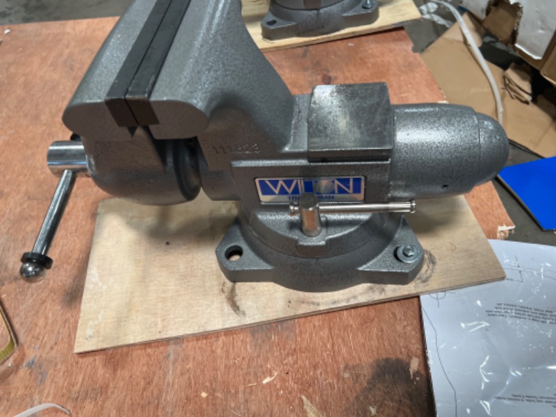 Photo 2 of (READ FULL POST) Wilton Tradesman Bench Vise, 6-1/2" Jaw Width, 6" Max Jaw Opening, 4" Throat (Model 1765) Bullet