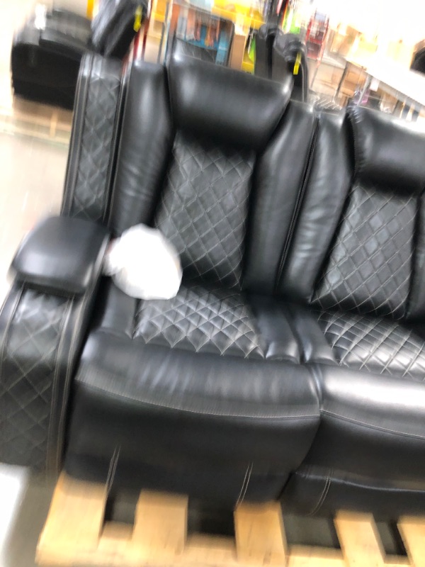 Photo 1 of 6' 10" INCOMPLETE SOFA PORTON  ONLY!!!!
3-Piece Living Room Reclining Set in Leather 6ft 10in
