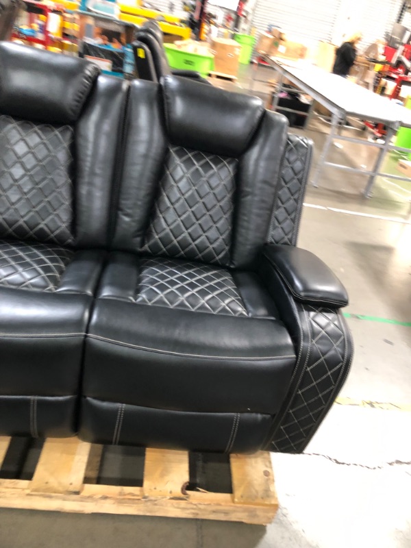 Photo 1 of 6' 10" INCOMPLETE SOFA PORTON  ONLY!!!!
3-Piece Living Room Reclining Set in Leather 6ft 10in
