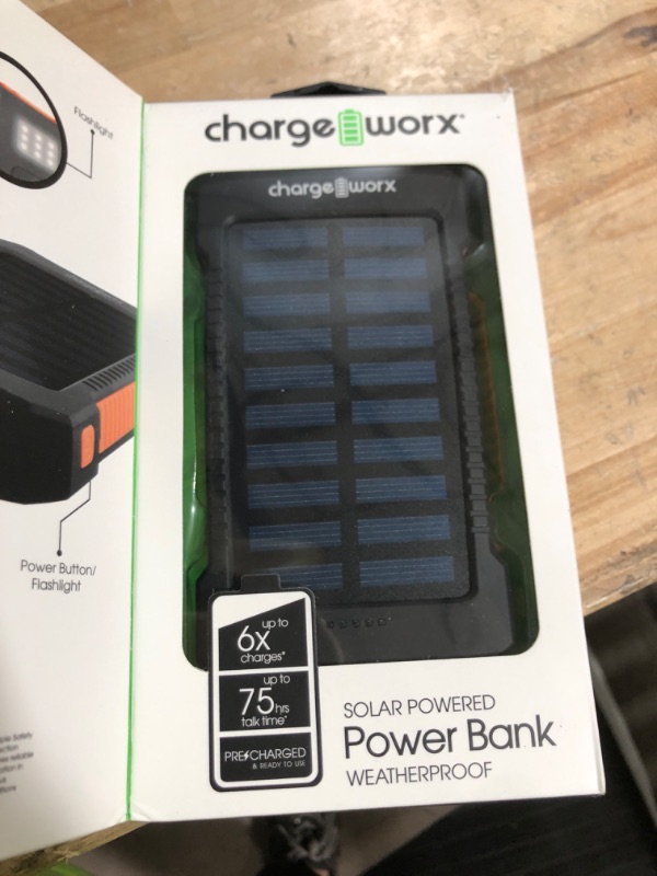 Photo 2 of 10,000mAh Premium Solar Power Bank with built-in Dual USB Ports