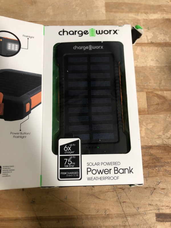 Photo 2 of 10,000mAh Premium Solar Power Bank with built-in Dual USB Ports