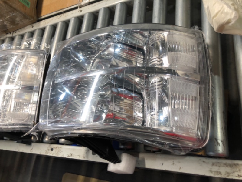 Photo 4 of ***USED - UNABLE TO VERIFY FUNCTIONALITY - LIKELY MISSING PARTS***
SINOCMP Headlight Assembly for 2007-2013 Chevy Silverado 1500 2500HD Chrome Housing Headlights Left & Right
