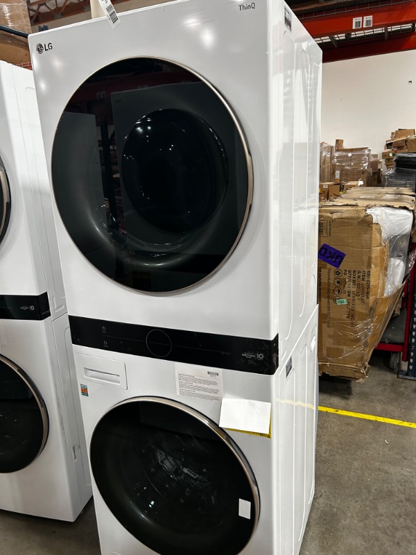 Photo 4 of LG WashTower Electric Stacked Laundry Center with 4.5-cu ft Washer and 7.4-cu ft Dryer (ENERGY STAR)
