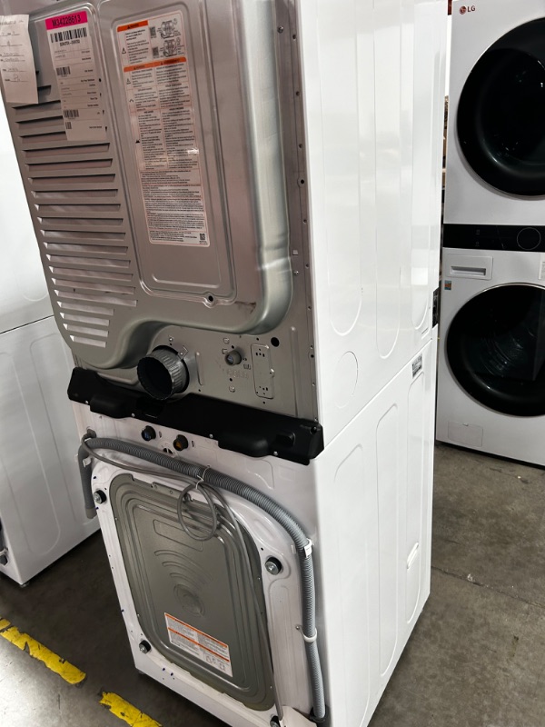 Photo 1 of LG WashTower Electric Stacked Laundry Center with 4.5-cu ft Washer and 7.4-cu ft Dryer (ENERGY STAR)

