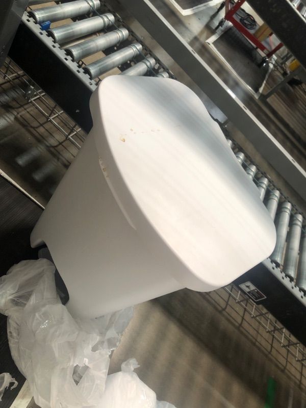 Photo 2 of **LID BROKEN**
Glad 13 Gallon Trash Can | Plastic Kitchen Waste Bin with Odor Protection of Lid | Hands Free with Step On Foot Pedal and Garbage Bag Rings, 13 Gallon, White