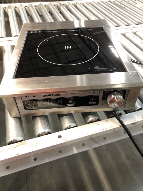 Photo 2 of ***ITEM TESTED FOR POWER, UNABLE TO TEST FURTHER***Commercial Grade Induction Cooktop 1800W/120V Portable Countertop Burner with 9 Inch Heating Coil Hot Plate Electric Stove for Faster Cooking
