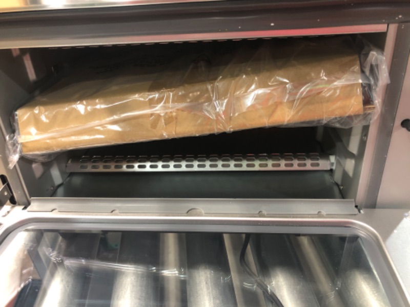 Photo 5 of **USED FOR PARTS ONLY NON-REFUNDABLE**Cuisinart Air Fryer + Convection Toaster Oven, 8-1 Oven with Bake, Grill, Broil & Warm Options, Stainless Steel, TOA-70