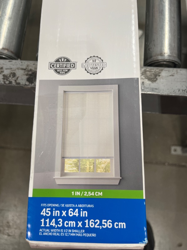 Photo 2 of 100+ bought last week
Project Source Light Filtering 1-in Slat Width 45-in x 64-in Cordless White Vinyl Light Filtering Mini-blinds