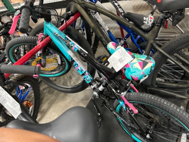 Photo 1 of Kent 20" Tempest Girl's Bike Black/Aqua