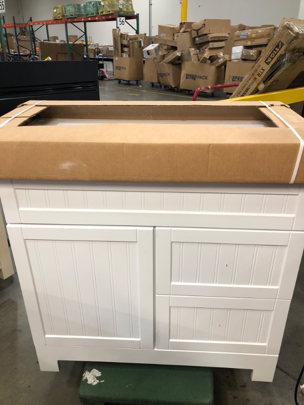 Photo 2 of  Ellenbee 36-in White Single Sink Bathroom Vanity with White Cultured Marble Top