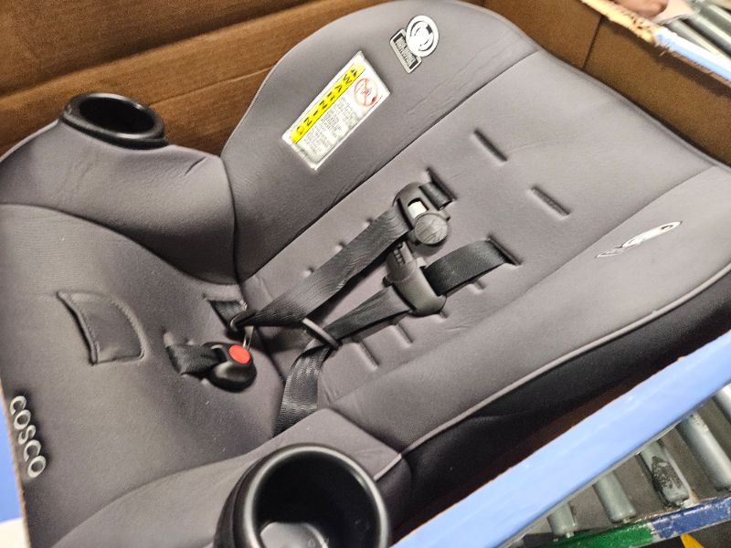 Photo 1 of Cosco Onlook 2-in-1 Convertible Car Seat, Rear-Facing 5-40 pounds and Forward-Facing 22-40 pounds and up to 43 inches, Black Arrows