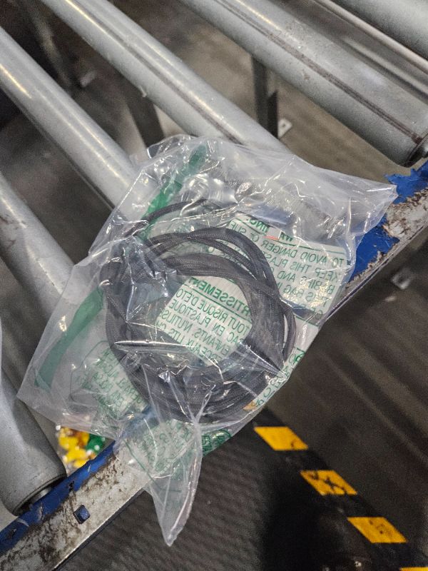 Photo 1 of UGREEN Right Angle USB C Cable 6.6FT 2-Pack, 60W USB C to USB C Cable 90 Degree Type C Cable for iPhone 15/15 Plus, MacBook Pro/Air, iPad Pro 2022/Air 5/Mini 6, Galaxy S24/S23/S22, Pixel 8/7, Switch