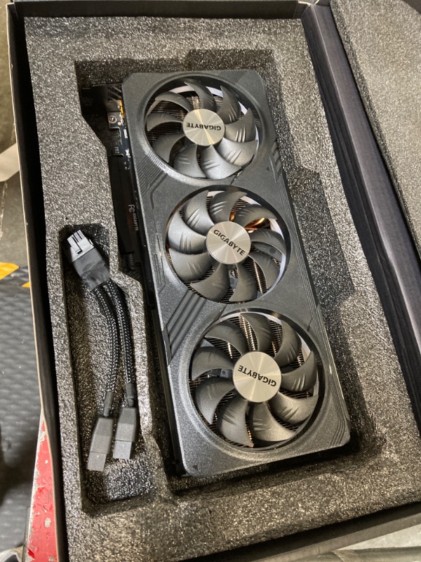 Photo 2 of GIGABYTE GeForce RTX 4070 Super Gaming OC 12G Graphics Card, 3X WINDFORCE Fans, 12GB 192-bit GDDR6X, GV-N407SGAMING OC-12GD Video Card
***new, but opened*** 