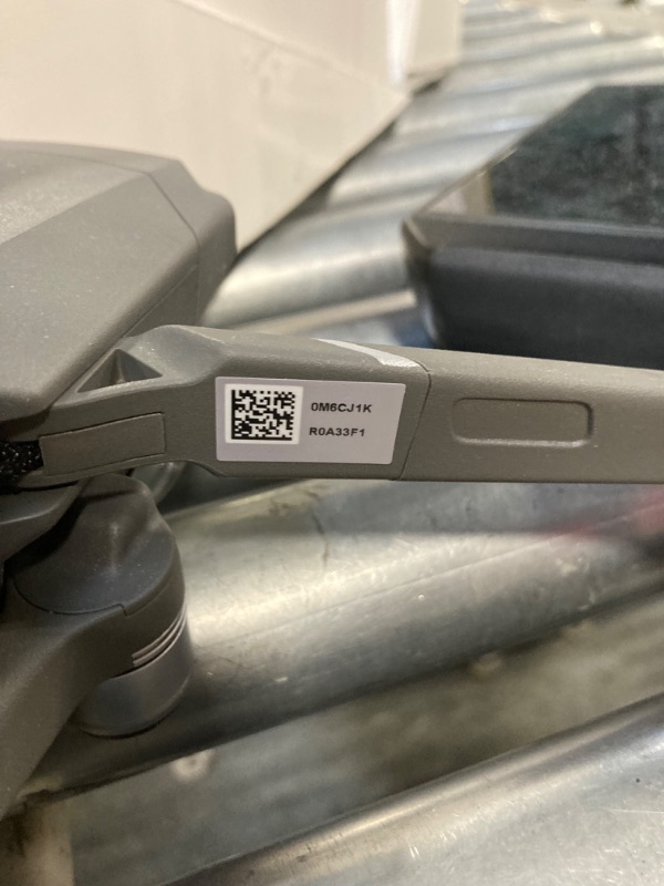 Photo 1 of DJI Mavic 2 Zoom - Drone Quadcopter UAV with Smart Controller Optical Zoom Camera 3-Axis Gimbal 4K Video UAV 12MP 1/2.3" CMOS Sensor, up to 48mph, Gray
***Used, but in fair condition*** 