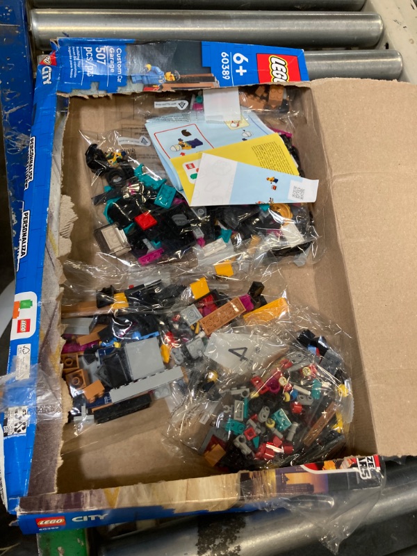 Photo 2 of ***SELLING AS PARTS NO RETURNS****
LEGO City Custom Car Garage, Toy Garage Building Set with 2 Customizable Cars, Pretend Play Mechanic Toy with 4 Mini Figures, Birthday Gift Idea for Boys, Girls, Kids Who Love Cars Age 6+, 60389 Standard Packaging